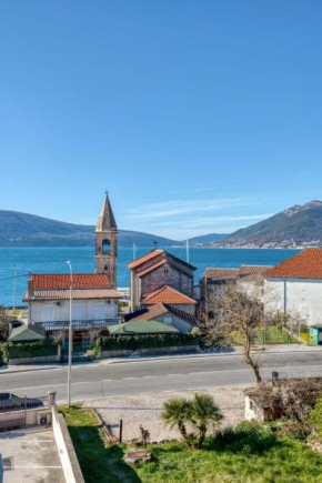 Studio apartment close to sea in Tivat